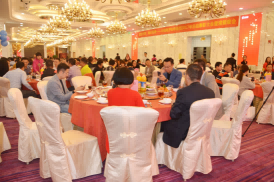 草莓视频二维码下载地址电子年会现场